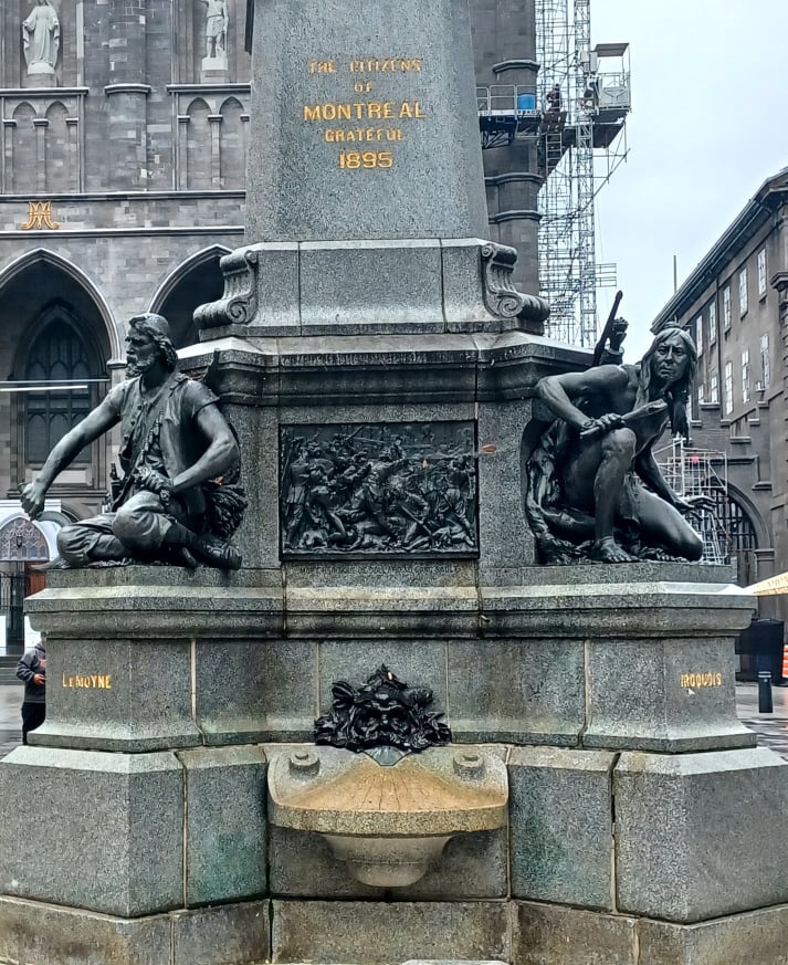 détail du monument à Paul de Chomedey.